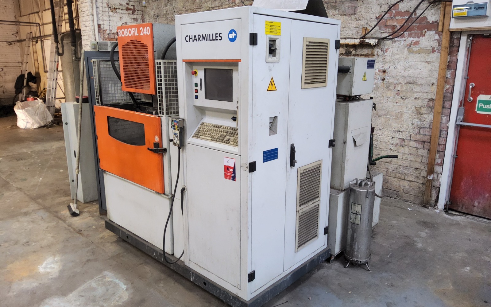 Charmilles Robofil 240 - 2001